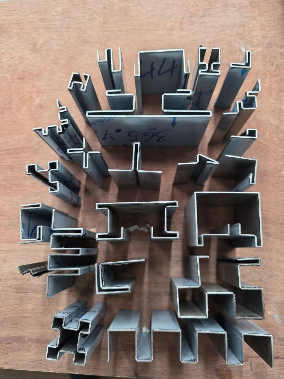 Stainless steel V-cut